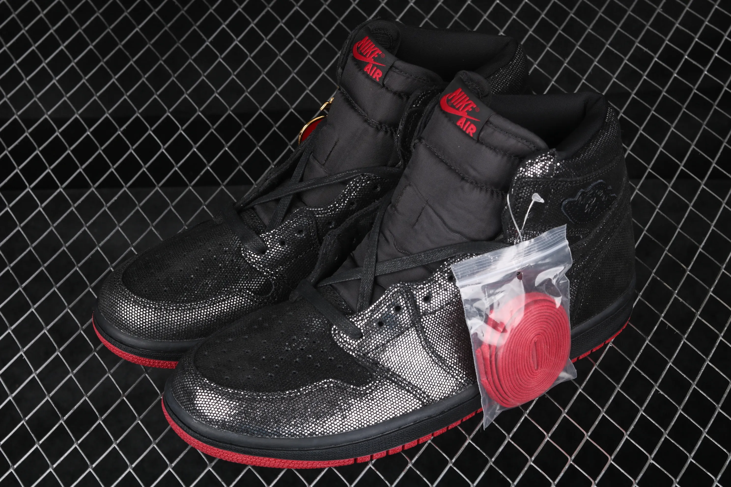 All categories Air Jordan Jordan series basketball shoes Air Jordan 1 High Air Jordan 1 Retro High OG WMNS "SP Gina" AJ1 Joe 1 Black Pearl Joint Black and Red CD7071-001